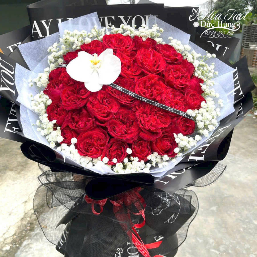Bó Hoa Màu Đỏ Tròn Đẹp
